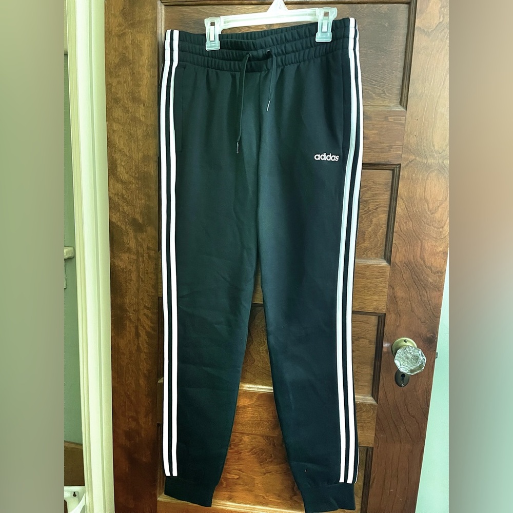Adidas Essentials 3-Stripe Joggers S NWT